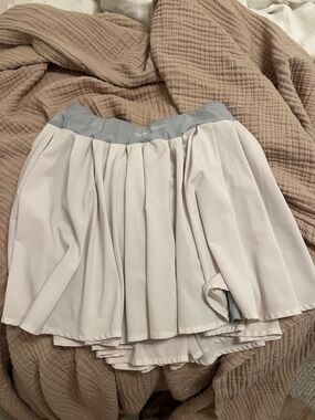 Outdoor Voices skirt skort lavender cream M